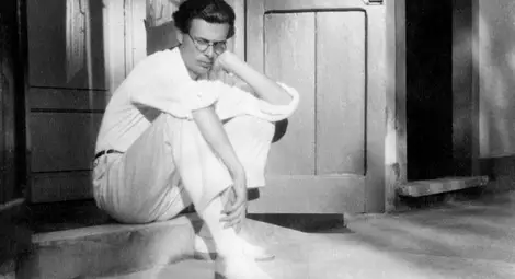 Британският писател Олдъс Хъксли започва да експериментира с психеделични наркотици в началото на 50-те години. Когато Хъксли, приятел на Алберт Хофман, умира през 1963 г., той кара съпругата си да му инжектира 100 микрограма LSD. Снимка: ullstein bild/picture alliance