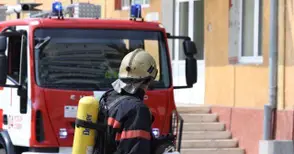 Полицаи спасиха от пожар заспал с цигара пенсионер