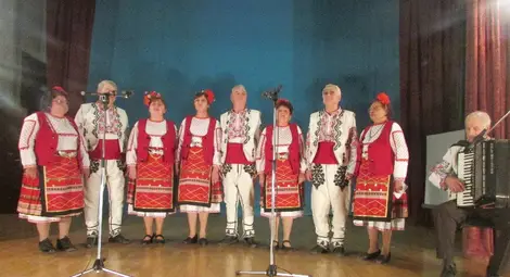 5 години отпразнуваха с концерт самодейците от &bdquo;Зорница&ldquo; в Ценово