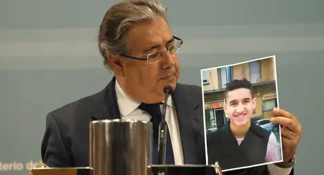 Испанската полиция уби мъж, за когото се смята, че е атентаторът от Барселона Испанската полиция уби мъж, за когото се смята, че е атентаторът от Барселона