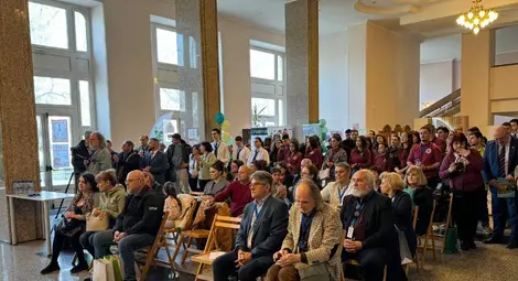 Ученици от девет града се състезават по мебелно производство и дърворезба в Русе Ученици от девет града се състезават по мебелно производство и дърворезба в Русе