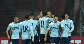 Футболистите на „Дунав“ изкараха Великден със семки и бонбонки в джобовете