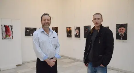 Журналистиката пресякла пътищата  на Драгомир от Исперих и Брайън от Юта