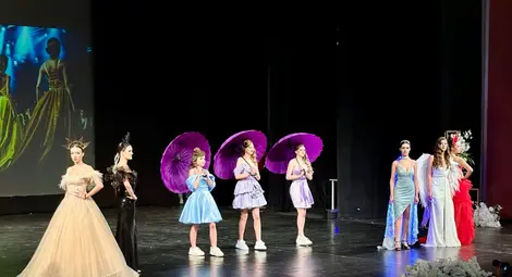 Спектакълът &bdquo;Асамблея на красотата и модата&ldquo; превърна сцената на Доходното здание в пространство на естетика и съпричастност