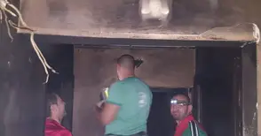 Протегната ръка:  Платформата „Приятели, помагайте“ пусна тока в изгорелия дом на русенско семейство