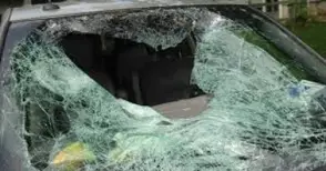 Паркирана кола стана жертва на войната в Украйна