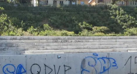 Кеят - строителен обект в руини, тишина и без строителите