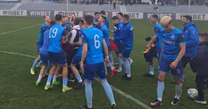 Защо си отиде дубълът на „Дунав“, питат родители на млади футболисти. Но не когото трябва