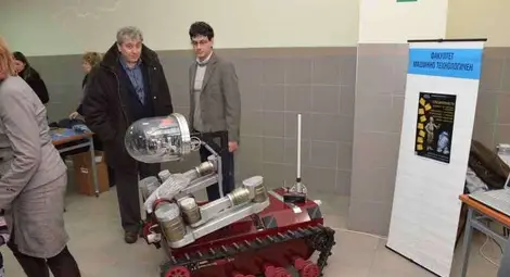 Сложни играчки за пораснали деца показаха инженерите от университета