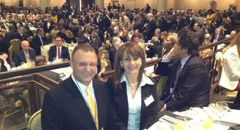 Пламен Нунев и съпругата му Таня на молитвената закуска при предишния президент на САЩ Барак Обама. Снимка: Фейсбук Пламен Нунев и съпругата му Таня на молитвената закуска при предишния президент на САЩ Барак Обама. Снимка: Фейсбук