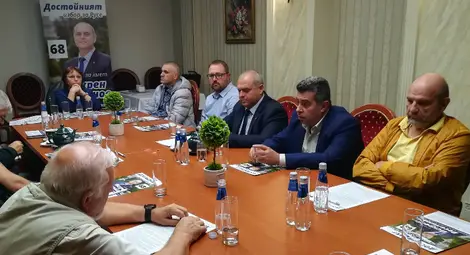 Искрен Веселинов се срещна с членове на Камарата на архитектите, Съюза на архитектите и Камарата на проектантите в Русе