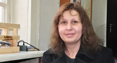 Плеймейтката Капчикова връща женствеността на Данчето от Русе