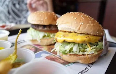 Световната банка: Вредните храни да се облагат с данъци