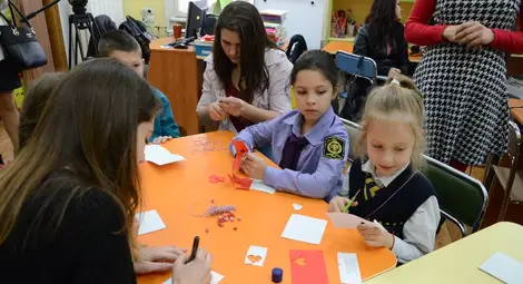 Мартенички в библиотеката