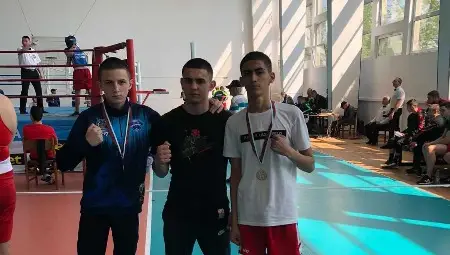 Сребро и бронз за боксьорите на Маринов Сребро и бронз за боксьорите на Маринов