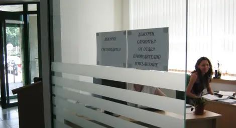 Данъчните със специална приемна  за длъжници към държавата