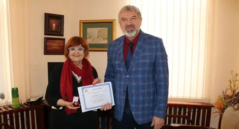 Собственикът на &bdquo;Бряг Медиа Груп&ldquo; Маргарита Трифонова получи знака на областния управител на Русе