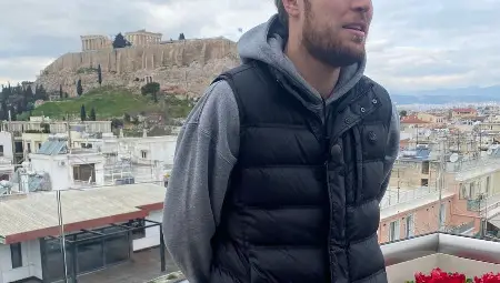 Александър Везенков