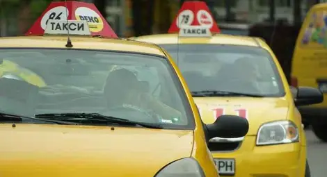 Таксита носят лекарства от Румъния по поръчка