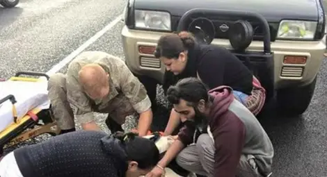 Индиец забравя за убежденията си, за да спаси дете