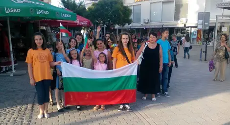 Децата на Наталия Константинова с награди от изяви във Варна и Охрид