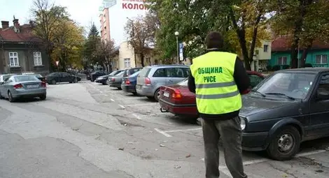 Подземните паркинги и Синята зона тръгнаха след скандали и обвинения