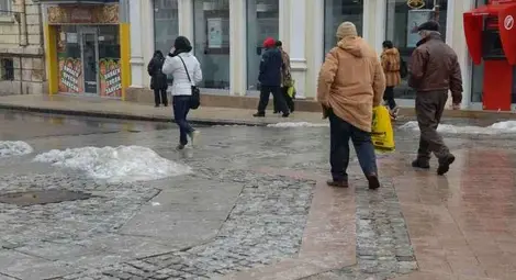 За три часа 20 в болница със счупени ръце и крака