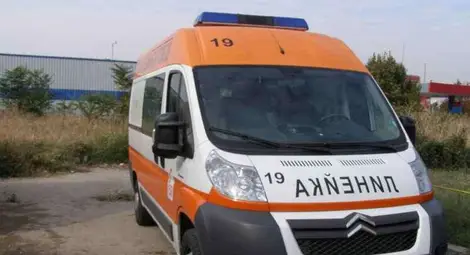 Спасиха линейка с братче и сестриче от падане в стръмно дере в Средна кула