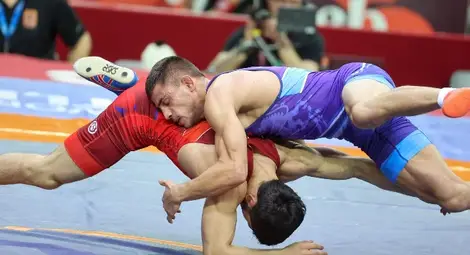 Вангелов с шанс за бронз на европейския тепих Вангелов с шанс за бронз на европейския тепих