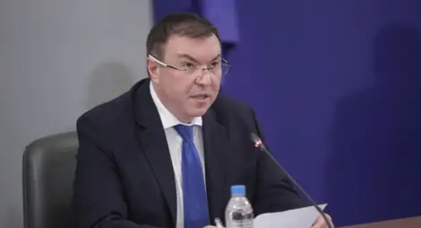 Властите обявиха 10-дневно затваряне заради COVID-19