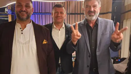 СДС-Русе отбеляза 35 години с тържество и празнична торта