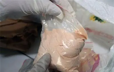 Полицаи иззеха хероин от 10-годишно дете