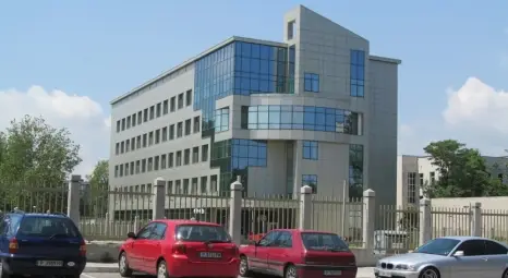 Банковите гишета в офиса на НАП в Русе с променено работно време