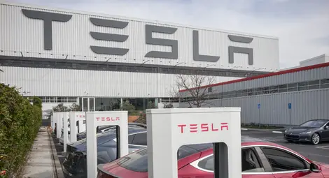 Tesla изпревари Toyota като най-скъпата автомобилна компания в света