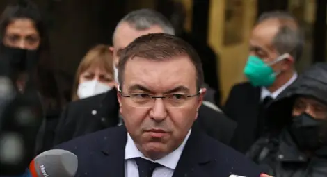 Ангелов: Ако числата се запазят, имаме готовност да отворим градините на 14-ти