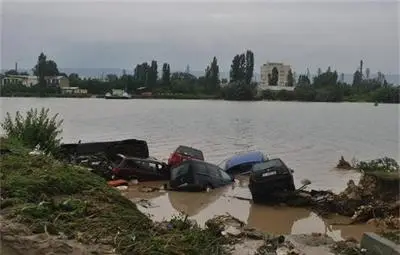 Нов порой над Добрич, канализацията отново връща вода