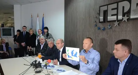 Кметът Пламен Стоилов започва новия мандат със стария екип