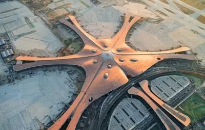 Новото летище на Пекин тества първите полети с пътнически самолети