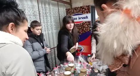 С благотворителен базар ученици от Ценово ще помагат на деца в нужда