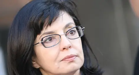 Меглена Кунева пристига след посещение в Румъния