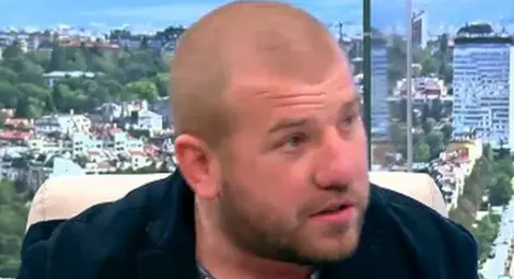 Динко, който натръшка 11 бежанци на земята: Скочиха ми и се защитих!