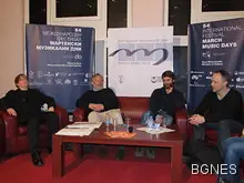 "Кроумата" свирят на чаши за коняк и пластмасови чинии в Русе