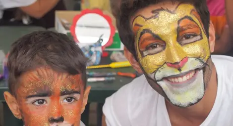 19 доброволци изрисуваха лицата на над 350 деца