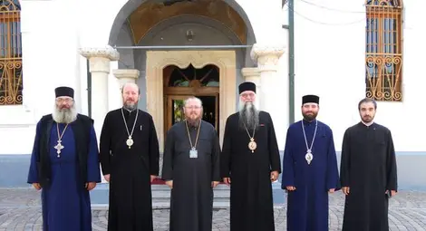 Румънски манастир дарява иконостас за храма в Басарбовската обител