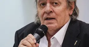 Михаил Белчев пее в Русе преди Великден