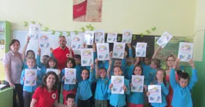 Червеният кръст обучи 180 деца на безопасна игра във водата