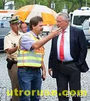 Лудо влюбен взе трима заложници в немски град 