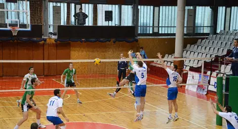 Волейболистите губят с половин тим в Тетевен