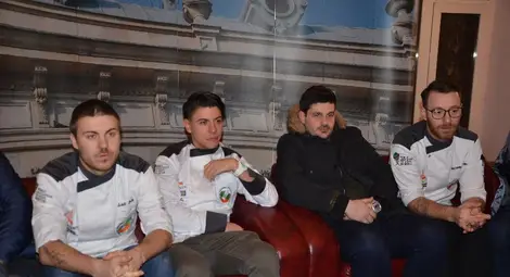 Сали Али /вляво/ и Александър Тодоров по време на пресконференция в Доходното.                                        Снимка: Архив &bdquo;Утро&ldquo;