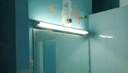 Фейсбук захапа новите мивки на летището